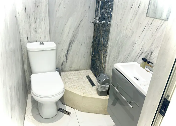 Hotel Square 3*