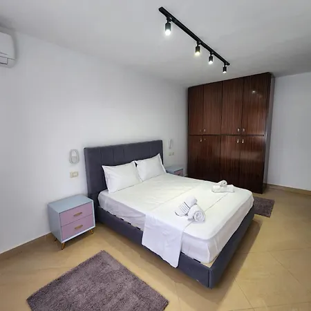 Square 3* Tirana