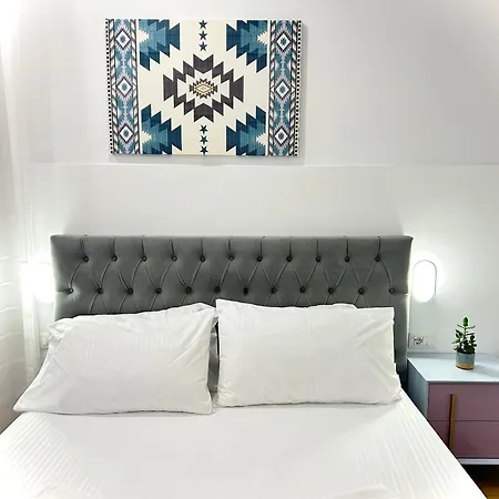 Hotel Square 3*