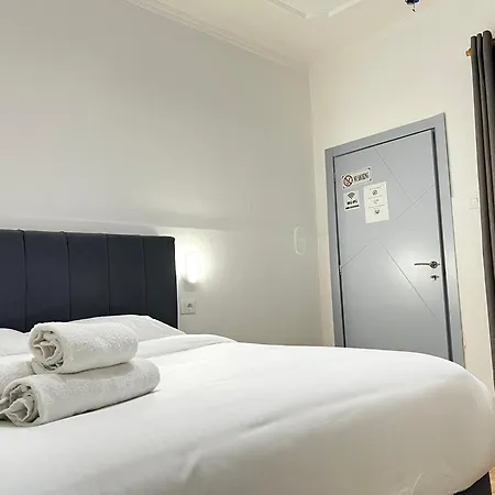 Square Hotel 3*
