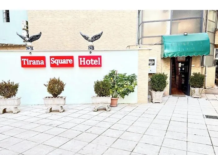 Square Hotell 3*